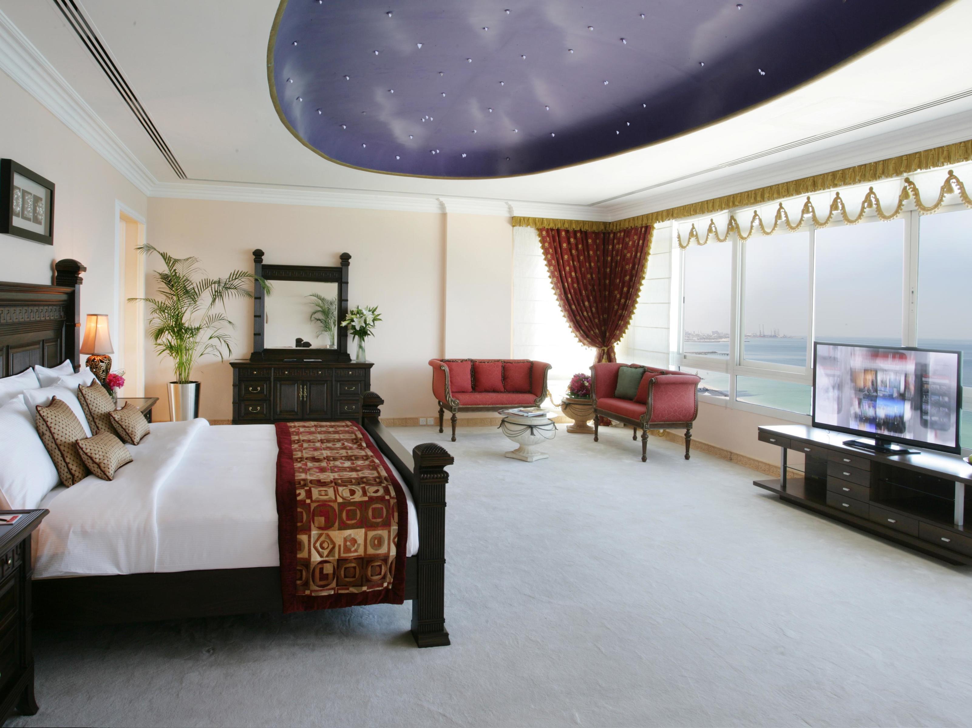 Ramada By Wyndham Beach Hotel Ajman Eksteriør bilde
